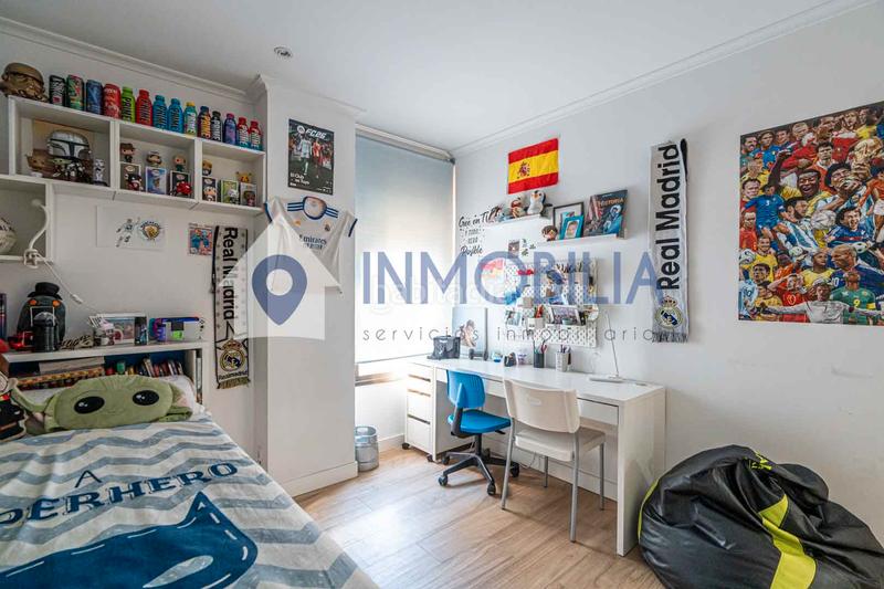 Foto fb7273a3-2a52-4142-87fe-7bf9d23c5b77. Dachwohnung mit heizung pool in Media Legua Madrid