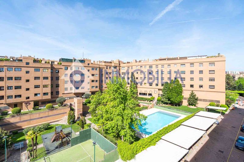 Foto 58bdb1f3-98e6-4747-8f75-525bdb47d802. Àtic amb calefacció piscina a Conde Orgaz - Piovera Madrid