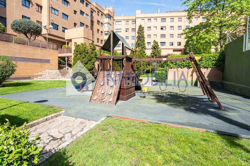 Foto 75be0d2d-cda9-4fda-b4d1-60562750ff4b. Àtic amb calefacció piscina a Conde Orgaz - Piovera Madrid