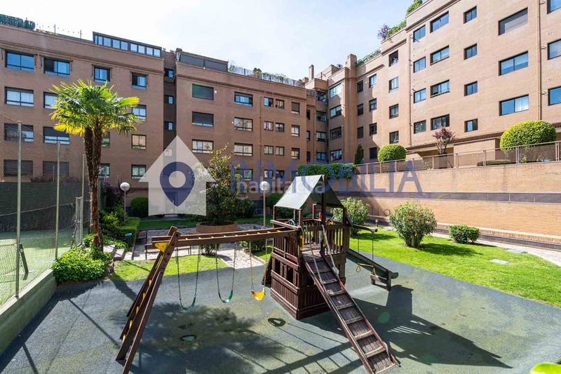 Foto c4d42725-db61-4976-9909-add59362987b. Àtic amb calefacció piscina a Conde Orgaz - Piovera Madrid