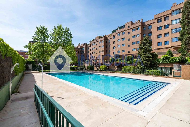 Foto d7bfed7f-3696-411c-8e97-c0d426ea879c. Àtic amb calefacció piscina a Conde Orgaz - Piovera Madrid