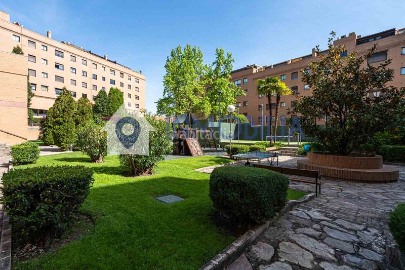 Foto dce14eee-92a3-4aee-8cf6-8b71fdd3b3e2. Àtic amb calefacció piscina a Conde Orgaz - Piovera Madrid