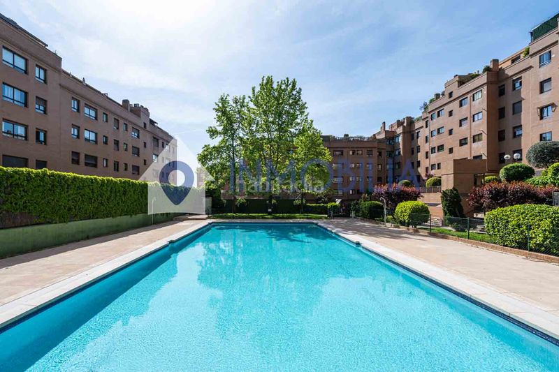 Foto e00f1aa1-0386-493c-af16-c4083ee1a4e9. Àtic amb calefacció piscina a Conde Orgaz - Piovera Madrid