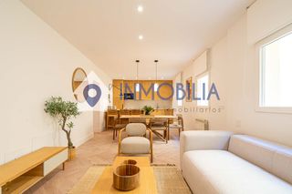 Flat in Calle de Moratín