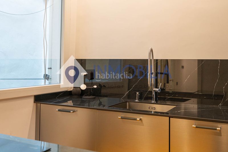 Foto 0a72bd74-9543-4e87-a7e2-b17a38c3c0e6. Pis amb calefacció a Embajadores-Lavapiés Madrid