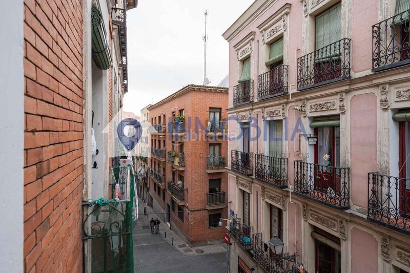 Foto ccd9b93d-f18f-4c1a-84b1-4b9d9ad7f6c8. Pis amb calefacció a Embajadores-Lavapiés Madrid