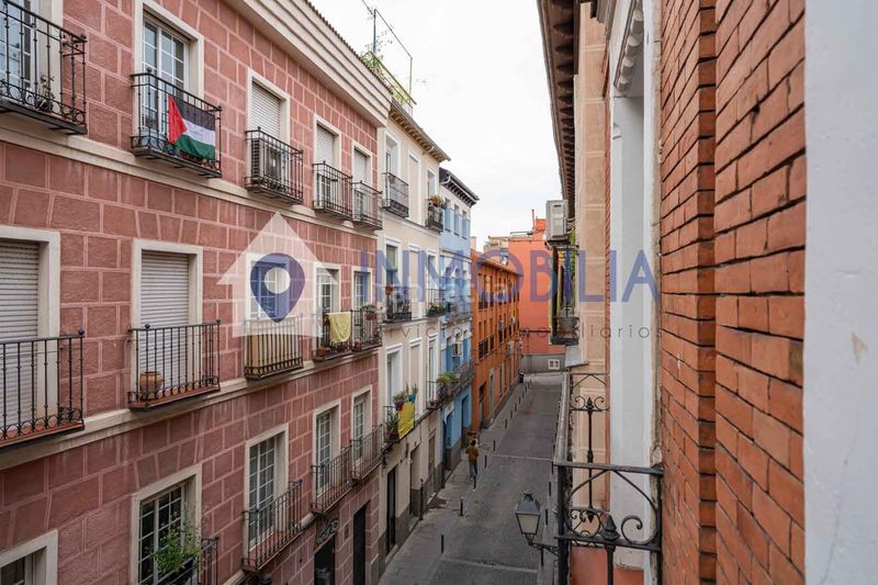 Foto d2ba2db4-5dc1-4215-9318-4bdcb9d3a355. Pis amb calefacció a Embajadores-Lavapiés Madrid