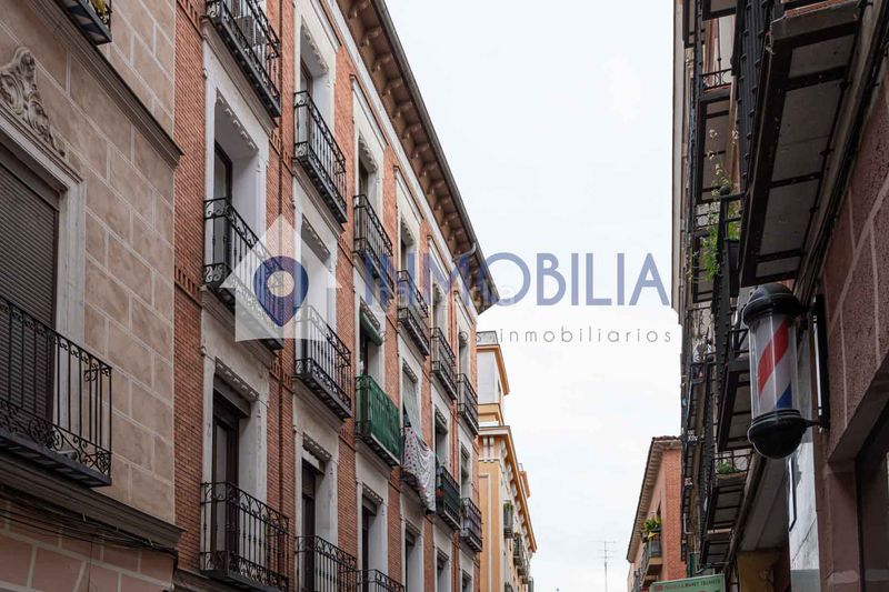 Foto f5ea2bb1-8ad8-40f0-bb43-258561df5da4. Pis amb calefacció a Embajadores-Lavapiés Madrid