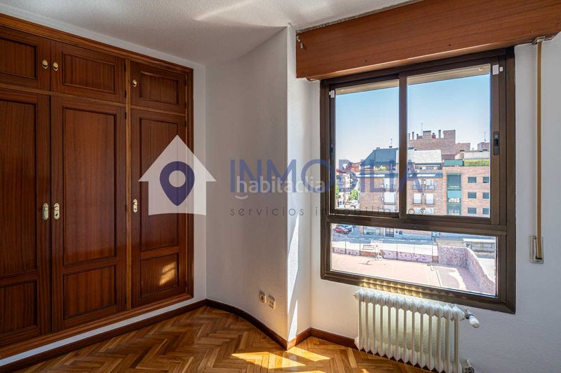 Foto a4779193-8101-4ef5-98fd-2d4ce0b0399a. Àtic amb calefacció aparcament a Pueblo Nuevo Madrid