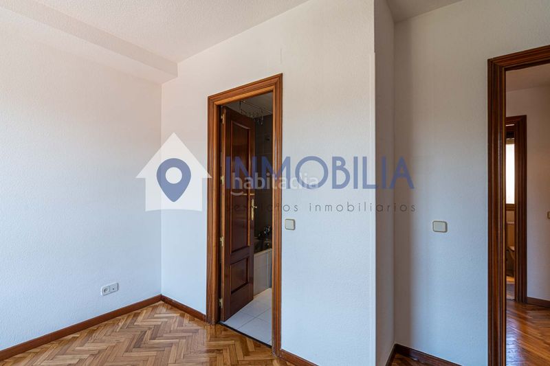 Foto d15e9012-7f17-4c7d-a9fd-afb0a7a76624. Àtic amb calefacció aparcament a Pueblo Nuevo Madrid