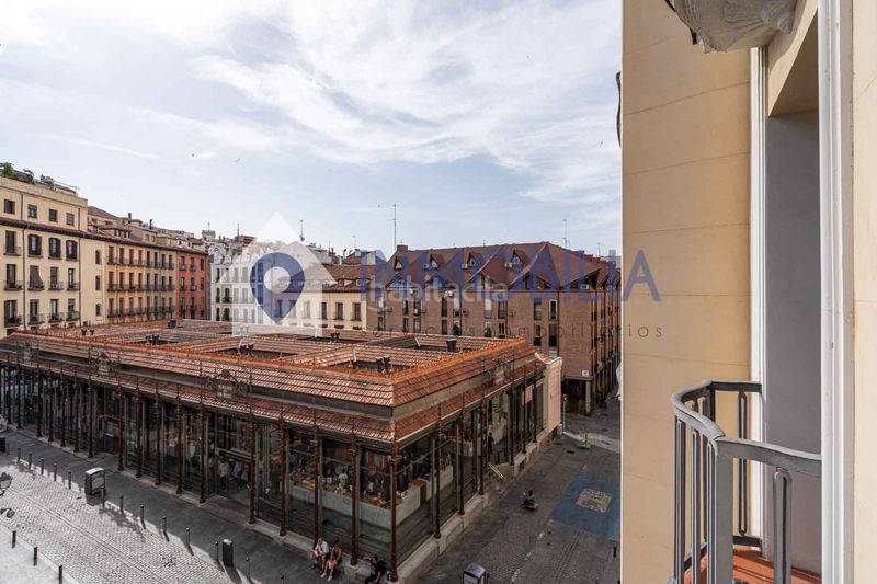 Foto 96db9dc1-c7a1-49e2-a4e6-0e0b6e922c4e. Pis a Palacio Madrid