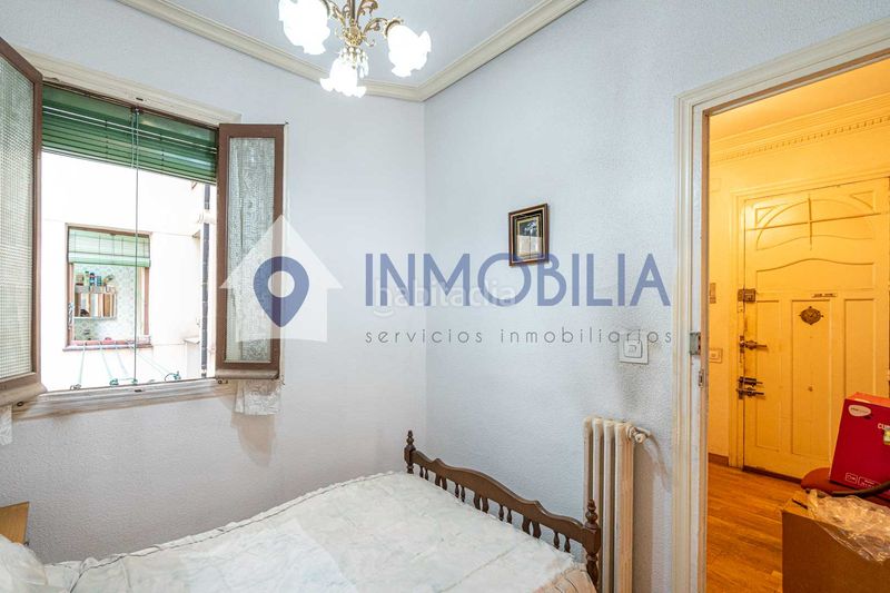 Foto fcada739-8a6e-47c3-98c3-b1f02d3a3f95. Pis a Palacio Madrid