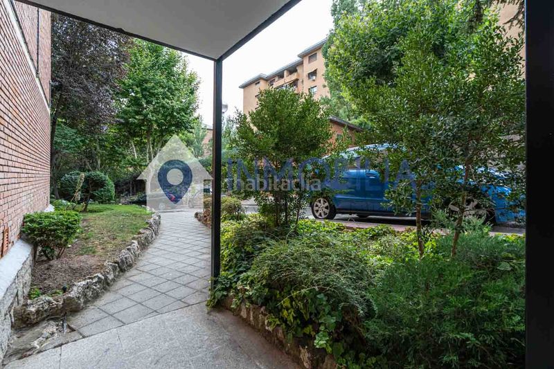 Foto ae1ec48b-64d4-4364-8690-9c6f1a76ea9c. Pis amb calefacció aparcament piscina a Mirasierra Madrid