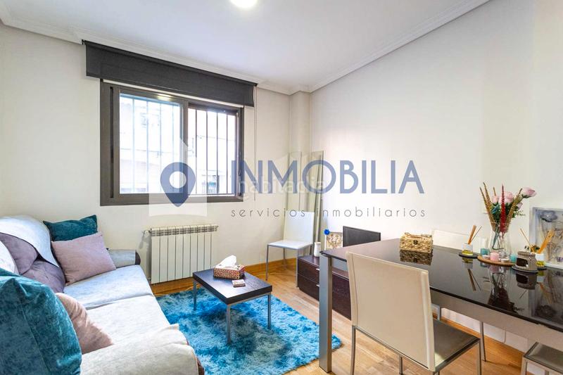 Foto d658e6c5-4067-4cdf-a36f-5ddfbf586a53. Appartamento con riscaldamento in Valdezarza Madrid