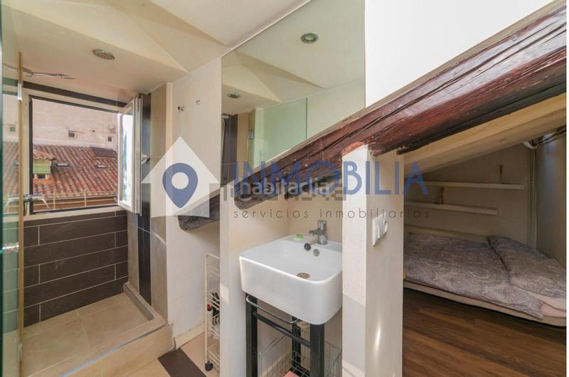 Foto 8b1f7081-3568-41b3-980f-c4d0f9eb9326. Flat with heating in Embajadores-Lavapiés Madrid