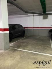 Lloguer Aparcament cotxe a Barcelona 131. Fantástico parking a la altura del hipercor de girona, a 15 minu