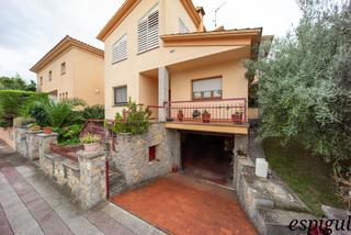 Haus  Riera d'oix. Fantástica casa en palau