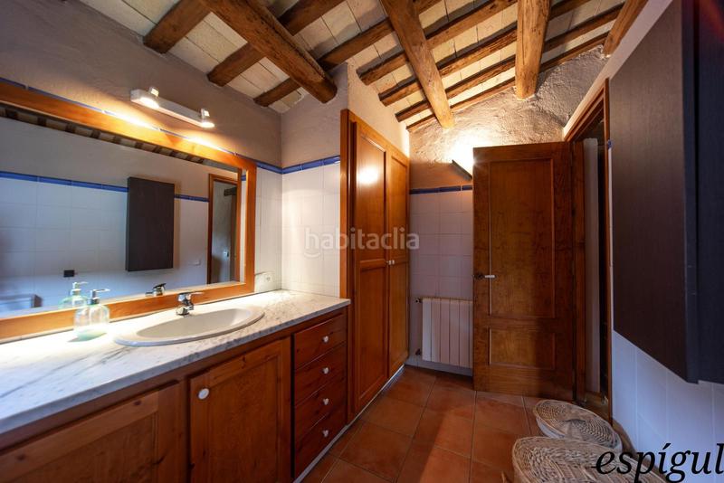 Foto 10053f93-d25f-43d8-8e4e-5f90ba9b4604. Casa amb calefacció aparcament a Palol de Revardit