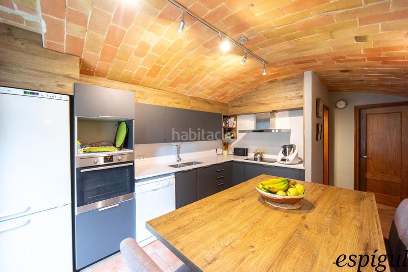 Foto 4fd745fd-256a-4e9c-9c13-ad6704ea1f1f. Casa amb calefacció aparcament a Palol de Revardit