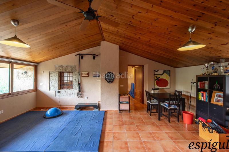 Foto 57323699-9368-4d3a-bd93-7fa026f36d6e. Casa amb calefacció aparcament a Palol de Revardit