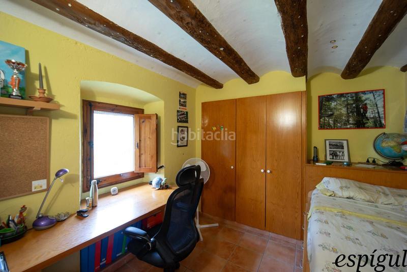 Foto b8f754ff-c83e-411e-9a91-77b37ec34575. Casa amb calefacció aparcament a Palol de Revardit
