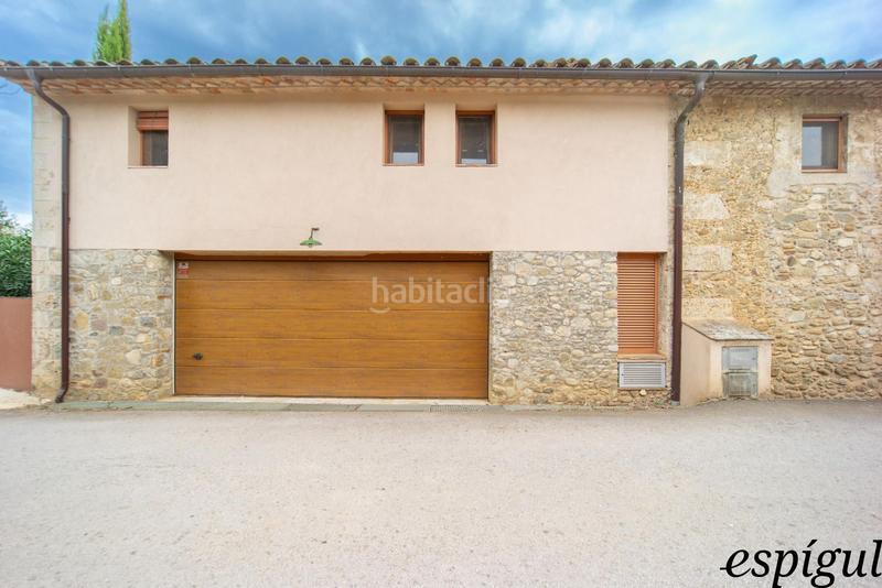 Foto ee32e7cc-ba76-478e-a2a3-111c110164f7. Casa amb calefacció aparcament a Palol de Revardit