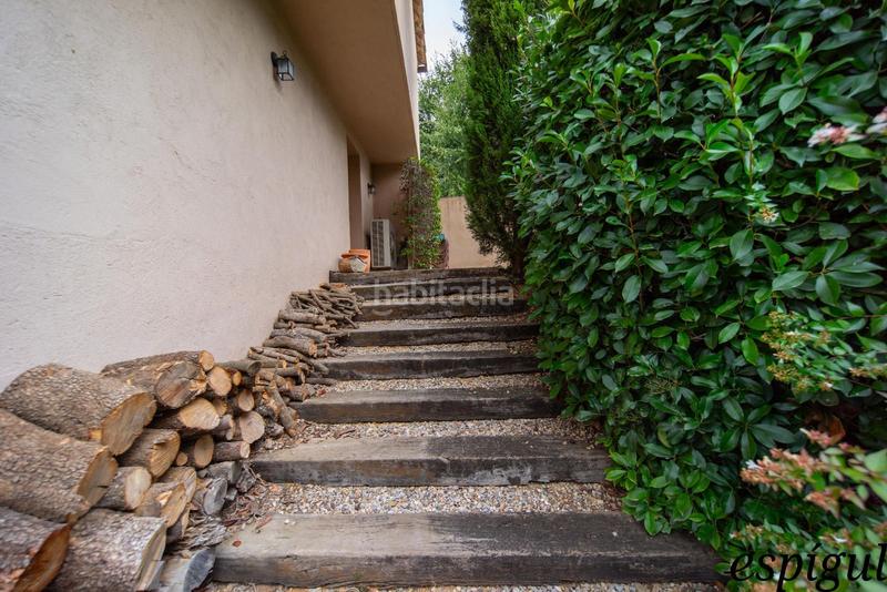 Foto f3cc3e73-fad7-49b0-86b7-99638b1c4fe1. Casa amb calefacció aparcament a Palol de Revardit