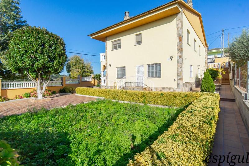 Foto 7589ad4d-6a2b-455e-9ea7-422871cd0292. Haus mit heizung parking in Residencial Park Maçanet de la Selva