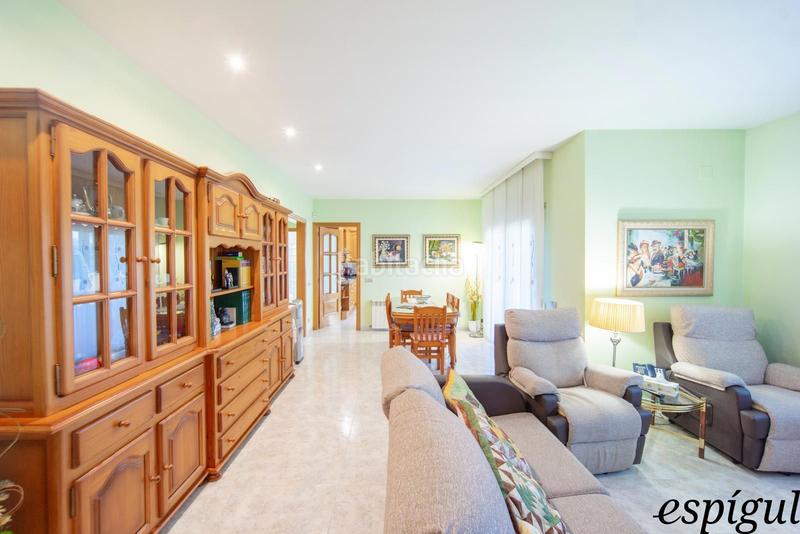 Foto 97be6f76-d960-41b0-98a3-d01ded25ba28. Haus mit heizung parking in Residencial Park Maçanet de la Selva