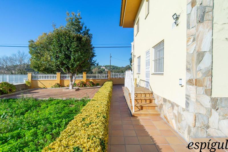 Foto 9d1c2124-12c7-4edc-8a50-3aa332130cf8. Haus mit heizung parking in Residencial Park Maçanet de la Selva