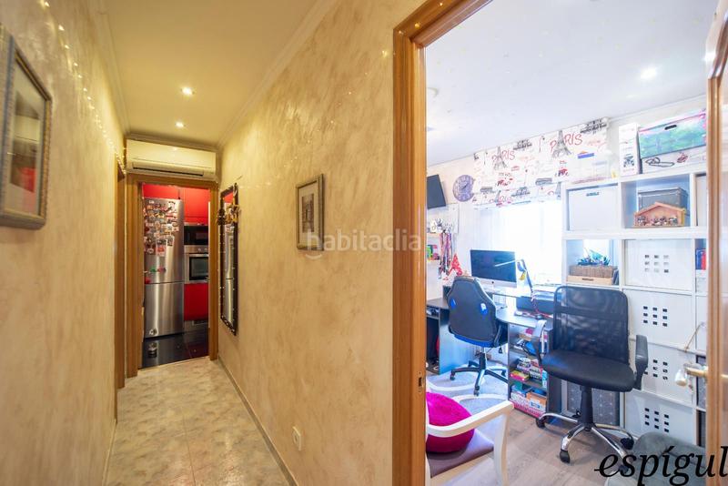 Foto 04718b11-dae9-4068-9434-bc16291fee32. Piso  de 3r planta sin ascensor en sant narcís en Girona