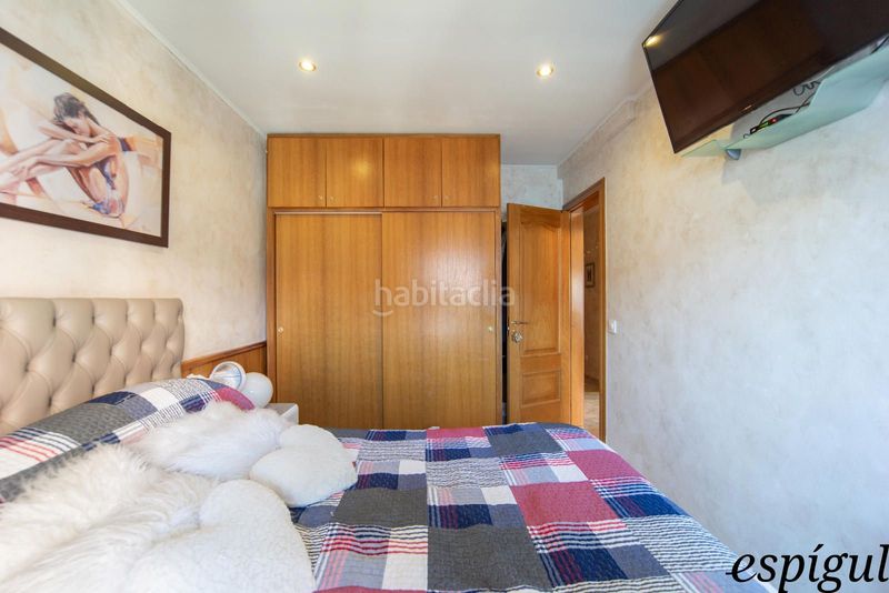 Foto 5b93d130-ccf4-461c-b309-bce8447a982e. Pis amb calefacció aparcament a Sant Narcis Girona