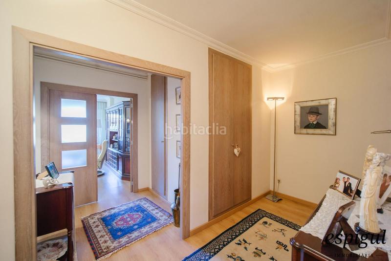 Foto 799bb68b-9ec0-4613-b871-9a62ba441283. Piso excepcional piso en plaza marquès de camps en Girona