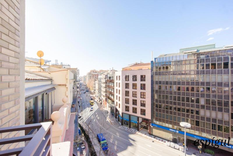 Foto b7884f88-c1a2-42c7-b5ef-d735eb841ae4. Piso excepcional piso en plaza marquès de camps en Girona