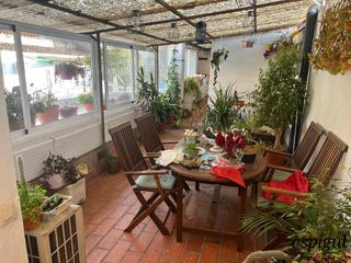Etagenwohnung  Aragó. Restaurante con vivienda en venta  la pujada a lavellaneda