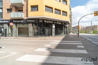 Local Comercial  Migdia. Local comercial a la zona dels químics