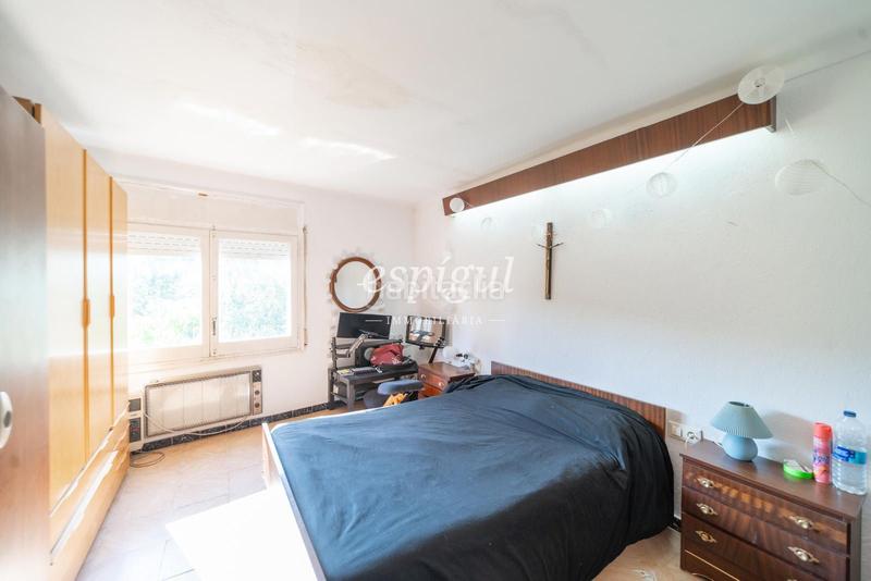 Foto 17f5ef72-ede2-4964-b1b7-a248c629cd09. Semi detached house with heating parking in Sant Daniel Girona