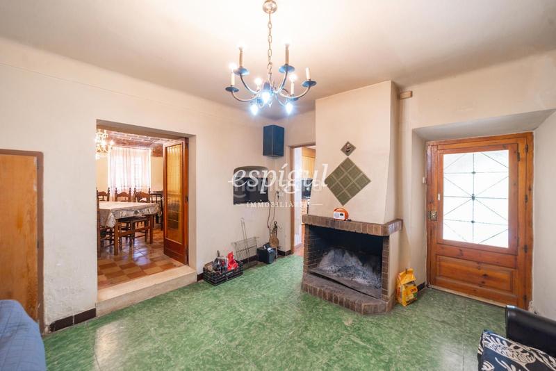 Foto 1f9651ce-4e42-4c1e-aa0b-807e1d3aa110. Semi detached house with heating parking in Sant Daniel Girona