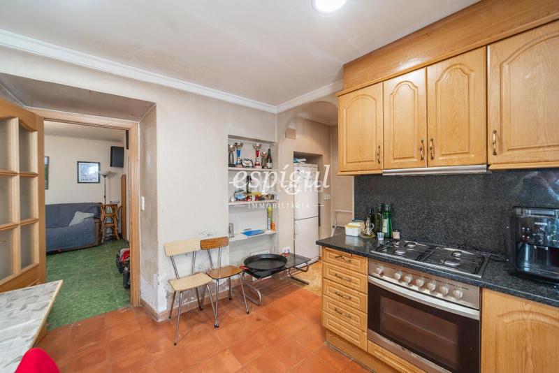 Foto 614ce498-e58b-4f59-ba1a-e8be96d75172. Semi detached house with heating parking in Sant Daniel Girona