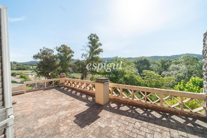 Foto c29a5c9b-fbf1-47f0-966e-e17268764c54. Semi detached house with heating parking in Sant Daniel Girona