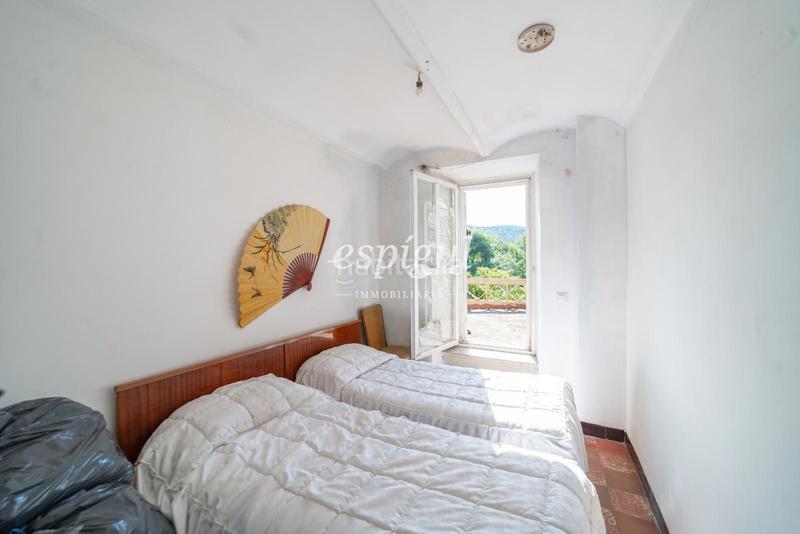 Foto d3d93638-b187-47c4-9aad-e1dd756c9773. Semi detached house with heating parking in Sant Daniel Girona