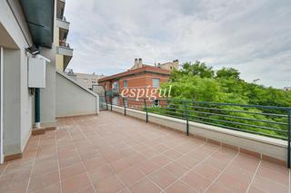 Àtic a Eixample Sud-Migdia. Piso en venta tres habitaciones con terraza