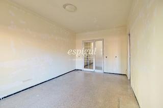 Flat  Rutlla. Piso al centro de girona per reformar