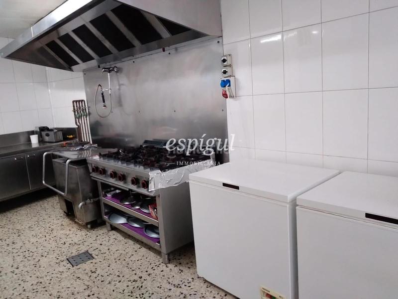 Foto 7fcbd83a-bb23-4bd2-8eb0-c2b0f2a2f4ff. Local commercial dans Anglès