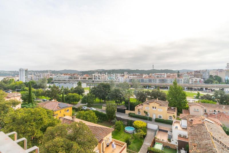 Foto 4e876af5-50f0-46e0-b3db-63da636a5400. Appartement avec chauffage parking dans Sant Narcis Girona