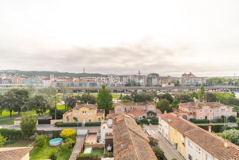 Foto e8d07b5d-9da5-44ab-b5a2-31edeed01884. Appartement avec chauffage parking dans Sant Narcis Girona