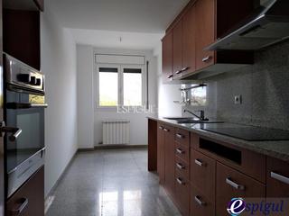 Lloguer Pis  Barcelona. Piso de alquiler de tres habitaciones en carretera barcelona.