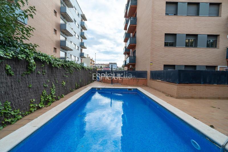 Foto 15c79b31-b74f-4ca3-8cc7-8fef00b58929. Attico con riscaldamento parcheggio piscina in Centre Salt