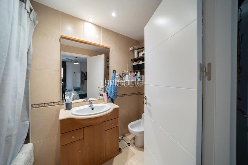 Foto 2348679c-3410-4c1d-a5ee-64f23050799b. Attico con riscaldamento parcheggio piscina in Centre Salt