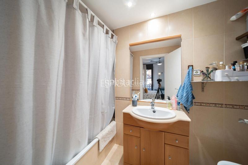 Foto 9bddb8c0-8682-4ab9-a978-c25087382dc4. Attico con riscaldamento parcheggio piscina in Centre Salt